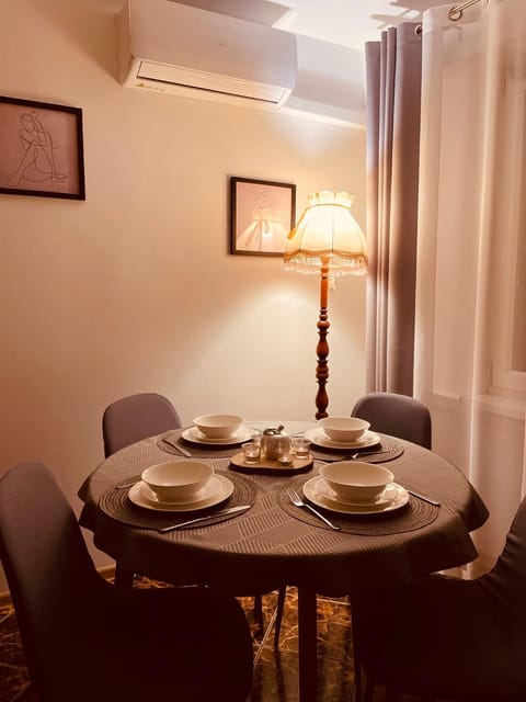 Living room, Dining area