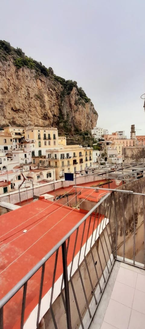 Neighbourhood, Balcony/Terrace, City view, Street view