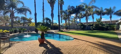 Day, Garden, Swimming pool