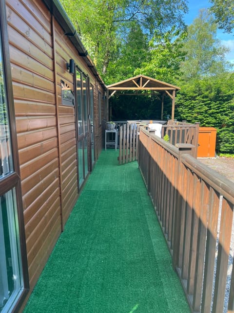 Troutbeck Hot Tub Lodge 4 Campground/
RV Resort in England