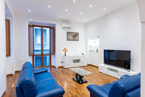 Communal lounge/ TV room, TV and multimedia, Living room