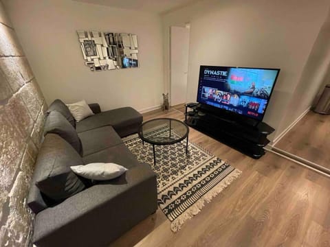 Communal lounge/ TV room, Living room, Seating area