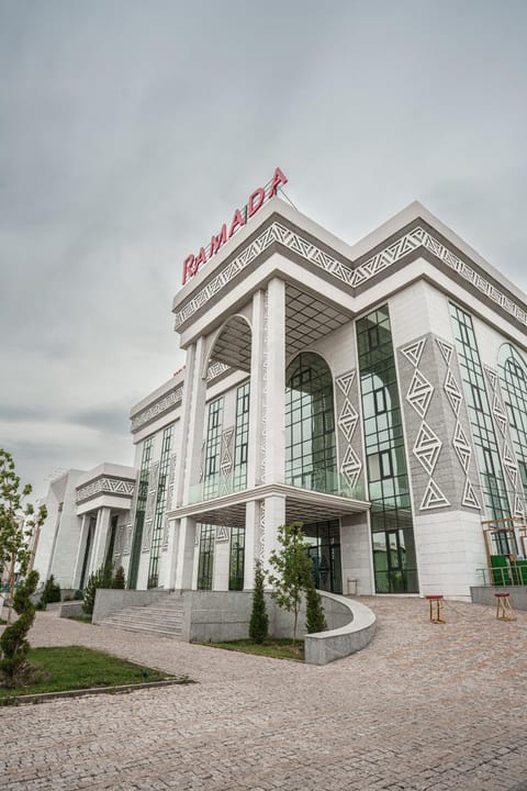 Property building, Day