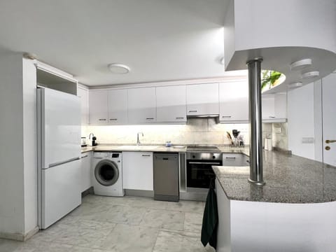 Kitchen or kitchenette, kitchen, kitchen
