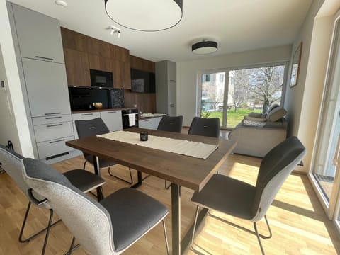 Living room, Seating area, Dining area
