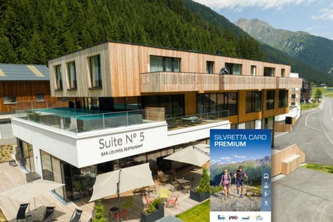 Property building, Spa and wellness centre/facilities, Swimming pool