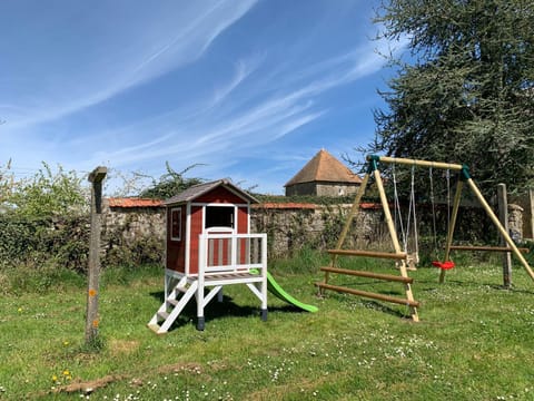 Minicamping Sous les Cloches Campground/
RV Resort in Auvergne-Rhône-Alpes