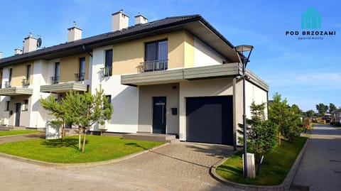 Property building, Neighbourhood