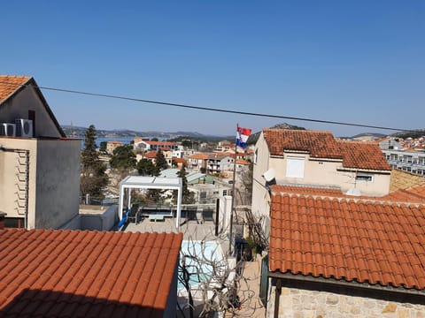 Neighbourhood, Sea view