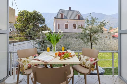 Ana's Place Near the Sea Apartment in Dobrota