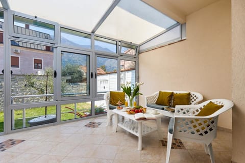 Ana's Place Near the Sea Apartment in Dobrota