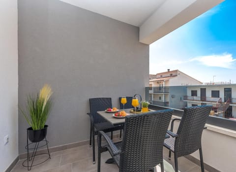 Apartment Ema Apartment in Makarska