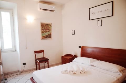 Bed, Photo of the whole room, Bedroom, air conditioner