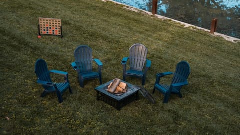 Sandusky Bay Hot Tub, Gym, Patio, Games, Recreation Watercraft, Waterside Home, check it out! House in Lake Erie