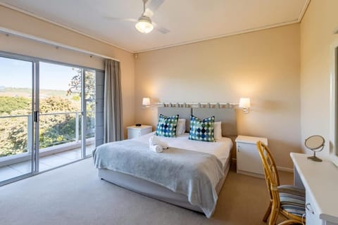 Our Seaside Villa - Walk to R 5 Beach Villa in Plettenberg Bay