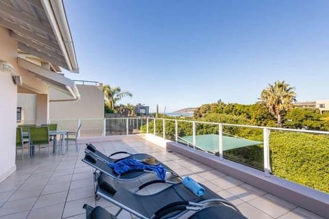 Our Seaside Villa - Walk to R 5 Beach Villa in Plettenberg Bay