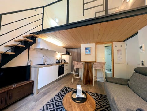 Kitchen or kitchenette, Living room, Dining area
