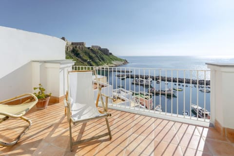 Nearby landmark, Day, Natural landscape, View (from property/room), Balcony/Terrace, Sea view