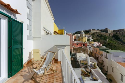 Day, Natural landscape, View (from property/room), Balcony/Terrace, City view, Mountain view