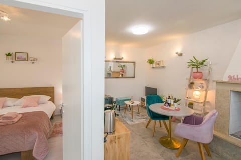 Living room, Dining area, Bedroom