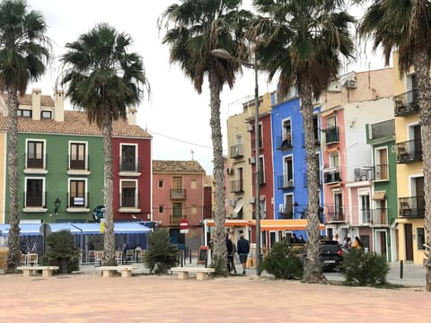 Property building, Location