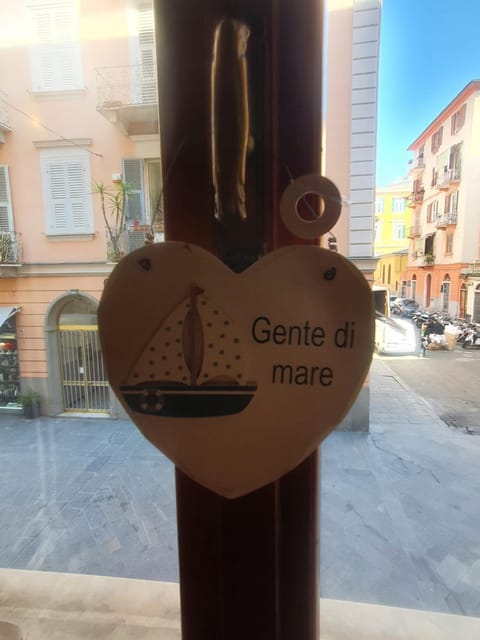 Sopra_lavia Stazione_La Spezia_Cinque Terre House in La Spezia