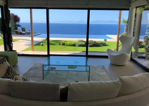 Living room, Pool view, Sea view
