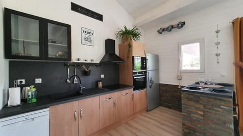 dishwasher, minibar, pet friendly, stove