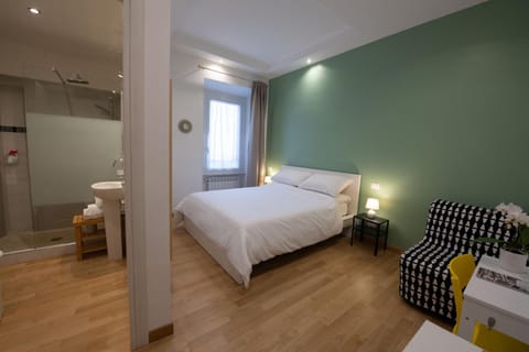 Bathroom, Photo of the whole room, Bedroom