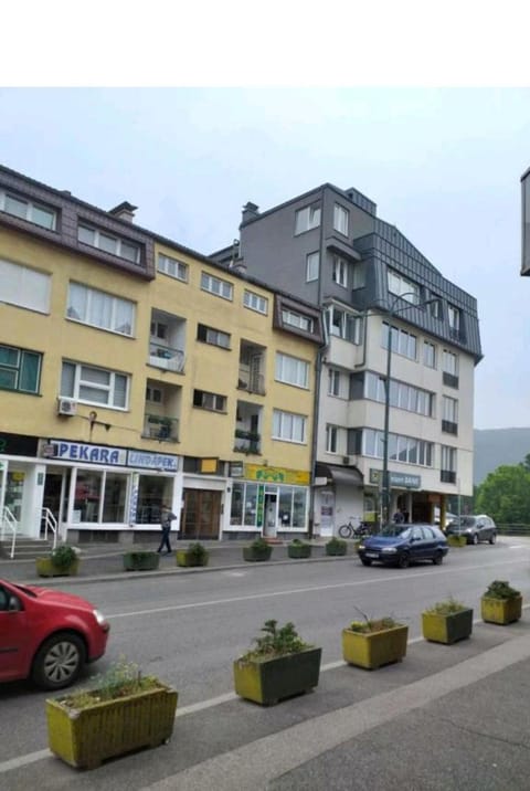 Trosoban apartman Sarajevo, Ilidza centar Apartment in Sarajevo