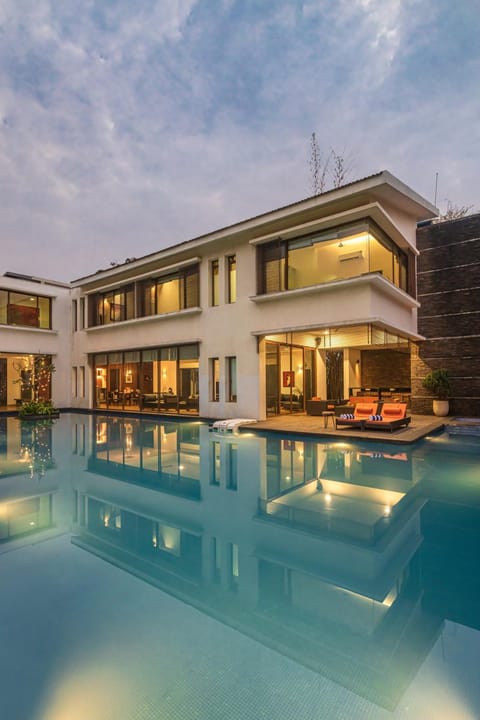 Property building, Swimming pool