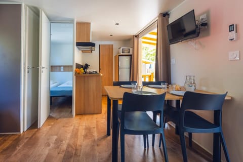 L'Oasis des Dombes Campground/ 
RV Resort in Auvergne-Rhône-Alpes