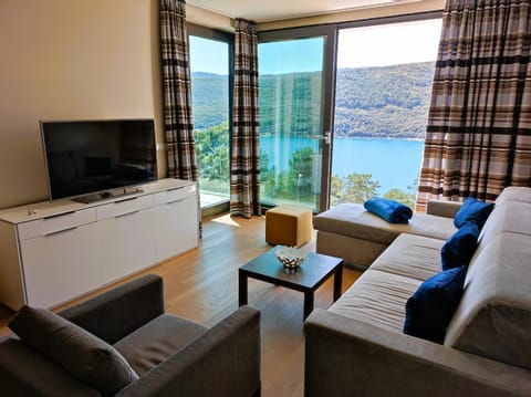 Living room, Sea view