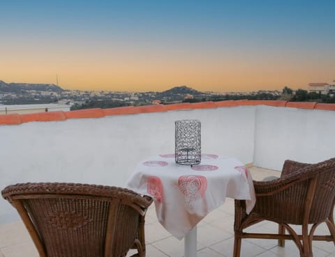 Patio, Nearby landmark, Day, Night, Natural landscape, Summer, View (from property/room), Balcony/Terrace, Dining area, Beach, On site, Mountain view, Sea view, Sea view, Time of day, Location, Sunset