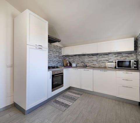 Coffee/tea facilities, Kitchen or kitchenette, minibar, pet friendly, stove, toaster