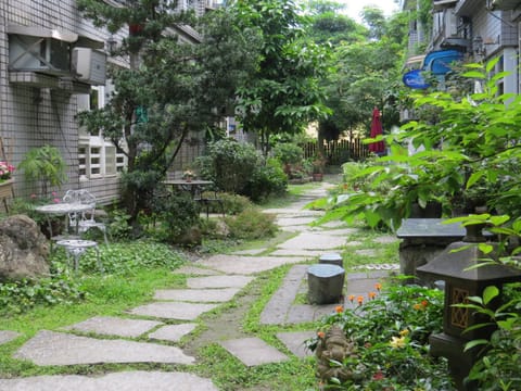 Property building, Patio, Garden
