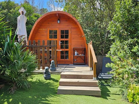Property building, Natural landscape, Garden, Balcony/Terrace, Garden view