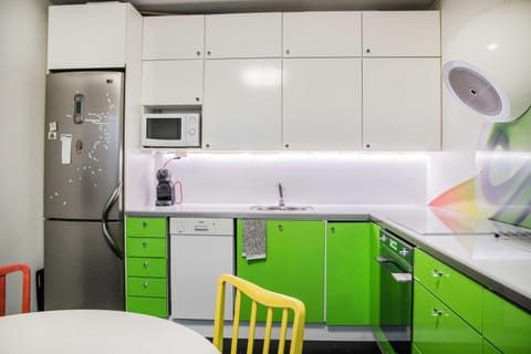 Kitchen or kitchenette, dishwasher, minibar, pet friendly, stove, toaster