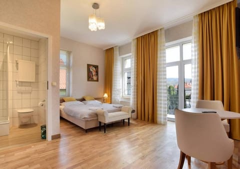Bed, Balcony/Terrace