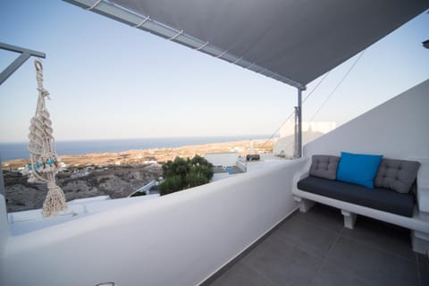 Patio, Day, Natural landscape, View (from property/room), Balcony/Terrace, Seating area, Sea view