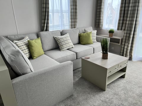 Summer Breeze @ Seven Bays, Padstow House in England