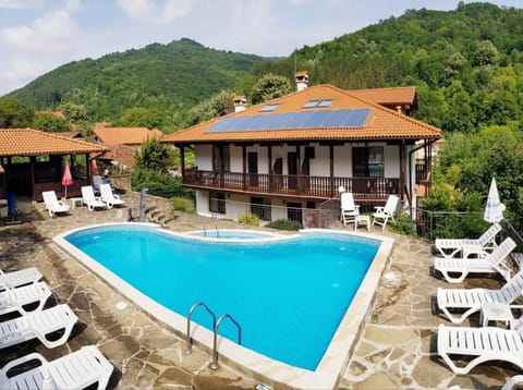 Property building, Summer, Pool view, Swimming pool, Swimming pool
