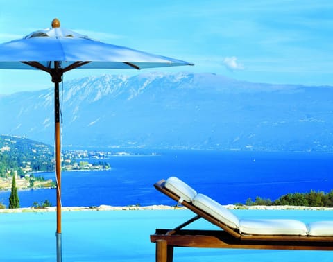 Lake view, Pool view, Swimming pool