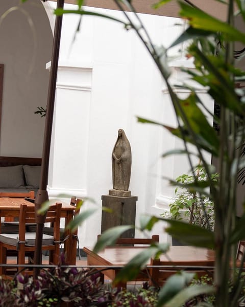 Patio, Nearby landmark, Day, Garden, Balcony/Terrace, Dining area, Garden view