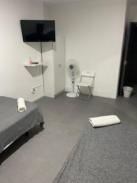 Hostal Santa Calma Bed and Breakfast in San Pedro de Alcántara