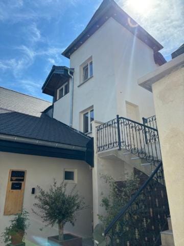 Property building, Balcony/Terrace