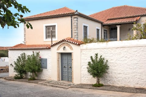 Villa 1853-Upper floor Apartment in Spetses