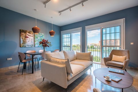 Living room, City view, River view