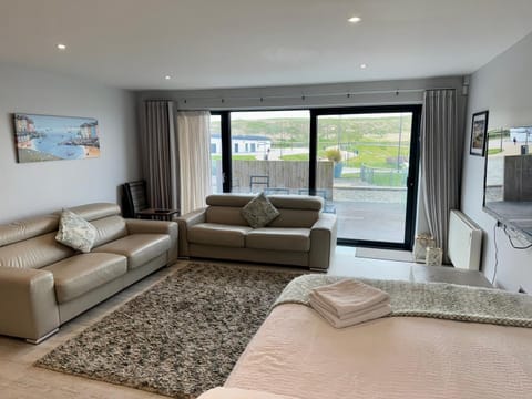 The North Cove, 20m to the Sea, Modern Studio Apartment Apartment in Portrush