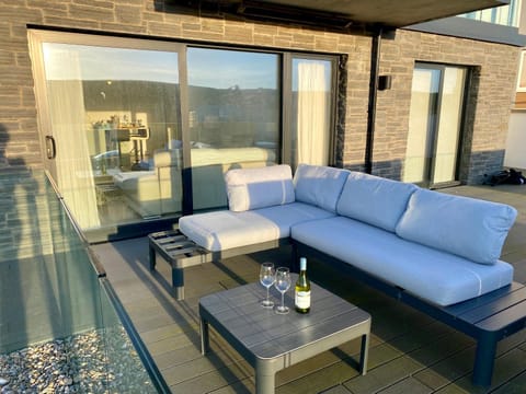 The North Cove, 20m to the Sea, Modern Studio Apartment Apartment in Portrush